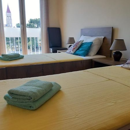 Apartman Petrovic City Center Trogir Extérieur photo