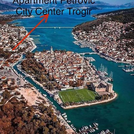 Apartman Petrovic City Center Trogir Extérieur photo