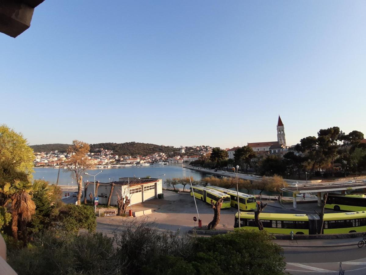 Apartman Petrovic City Center Trogir Extérieur photo