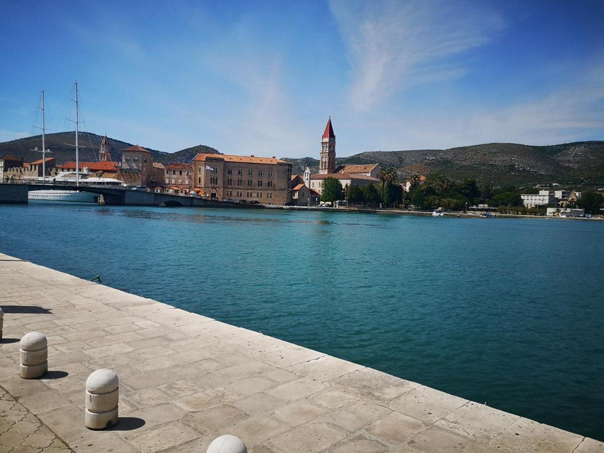 Apartman Petrovic City Center Trogir Extérieur photo